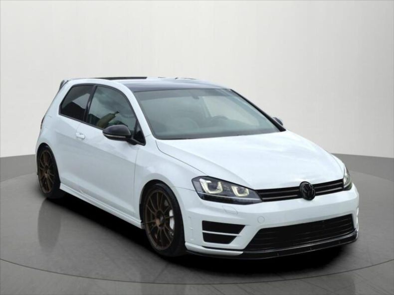 Volkswagen Golf - hlavní foto