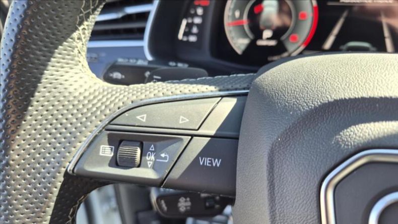 Audi Q7 - hlavní fotka