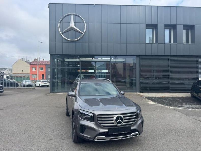 Mercedes GLB - hlavní foto