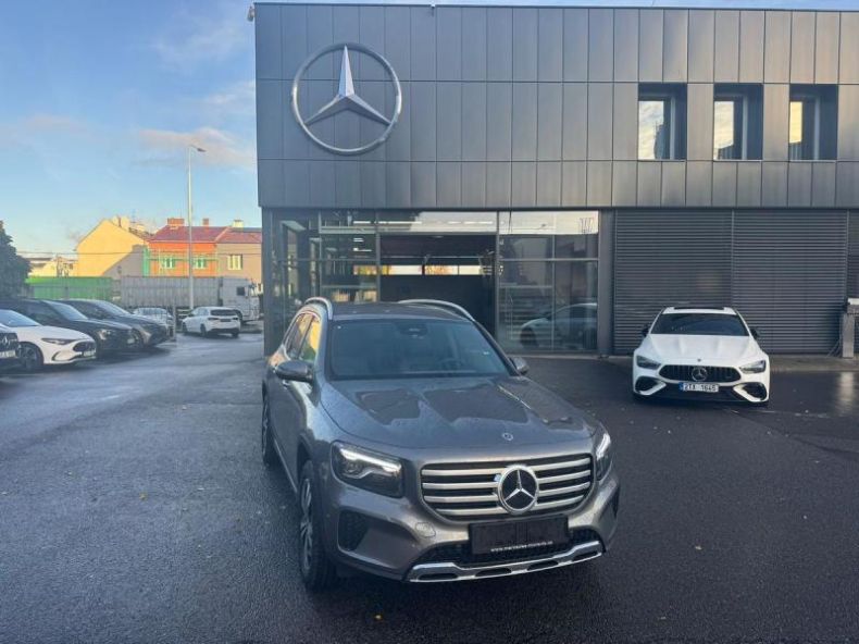 Mercedes GLB - hlavní foto