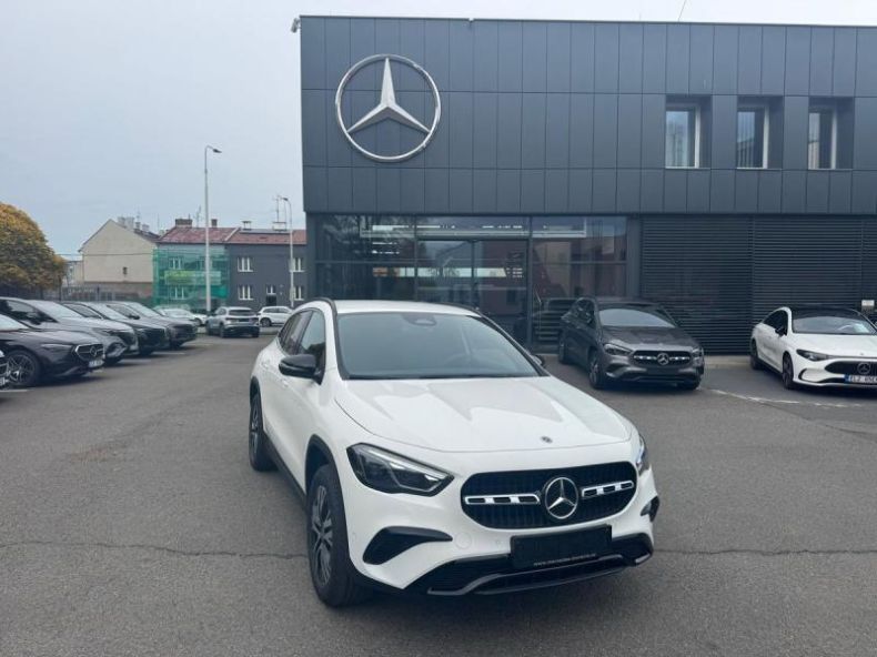 Mercedes Třída GLA - hlavní foto