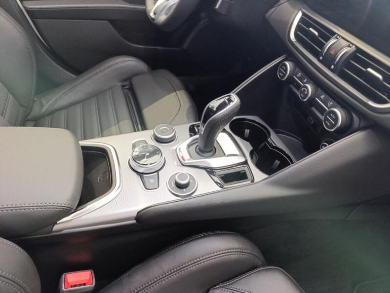 Alfa Romeo Giulia - hlavní fotka