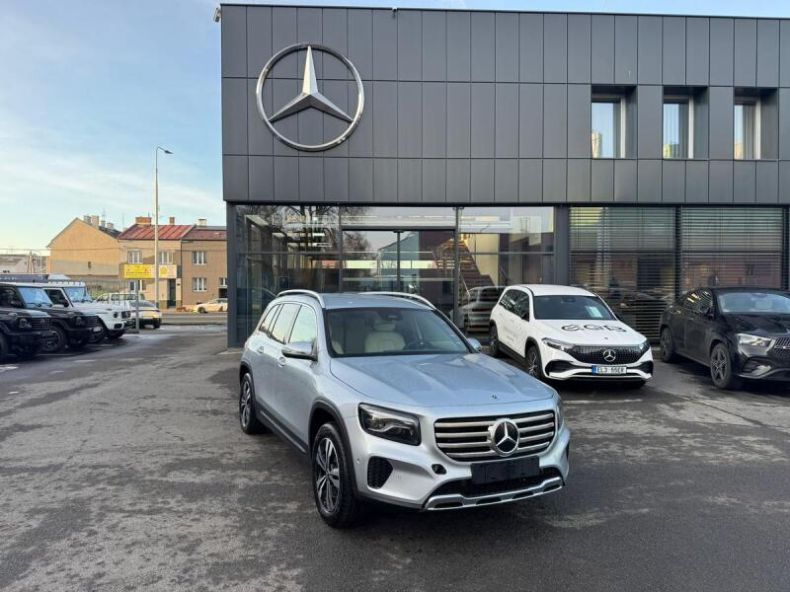 Mercedes GLB - hlavní foto