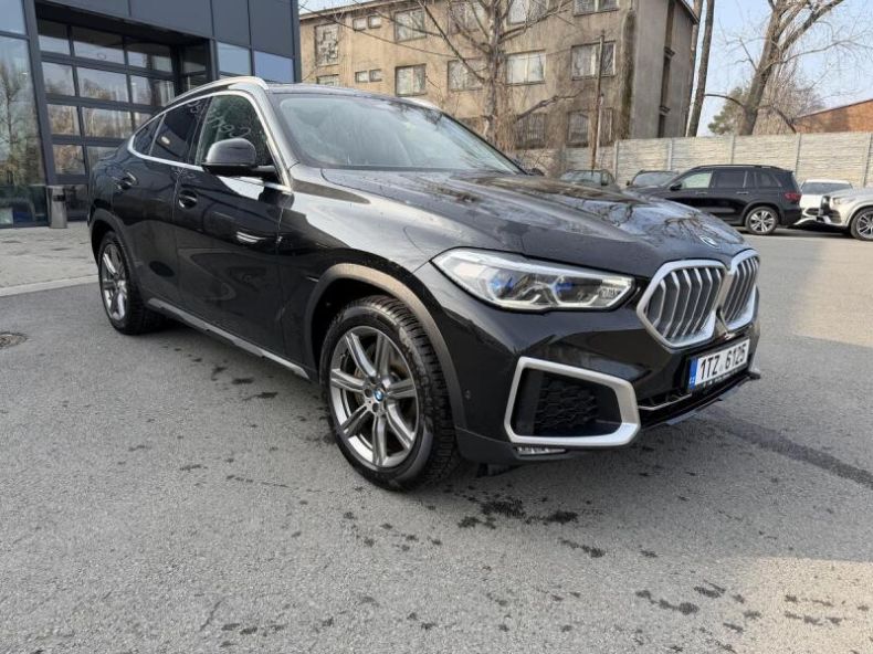 BMW X6 - hlavní fotka