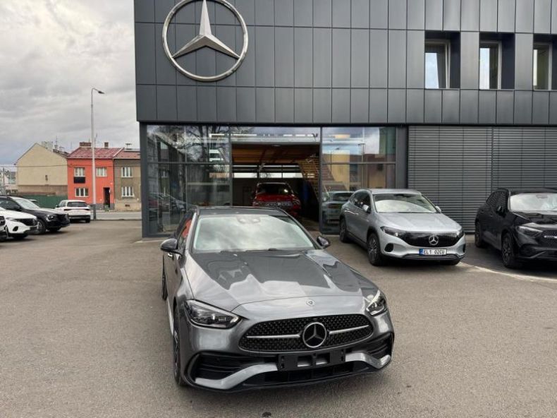 Mercedes Třída C - hlavní foto