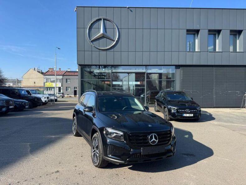Mercedes GLB - hlavní foto