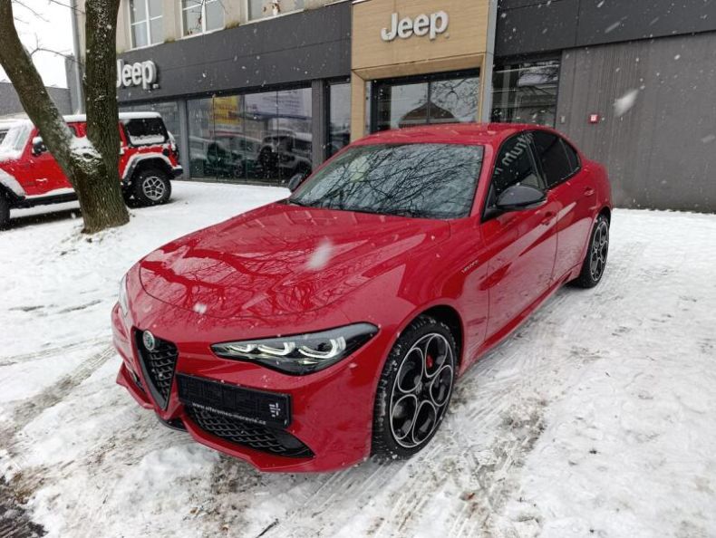 Alfa Romeo Giulia - hlavní foto