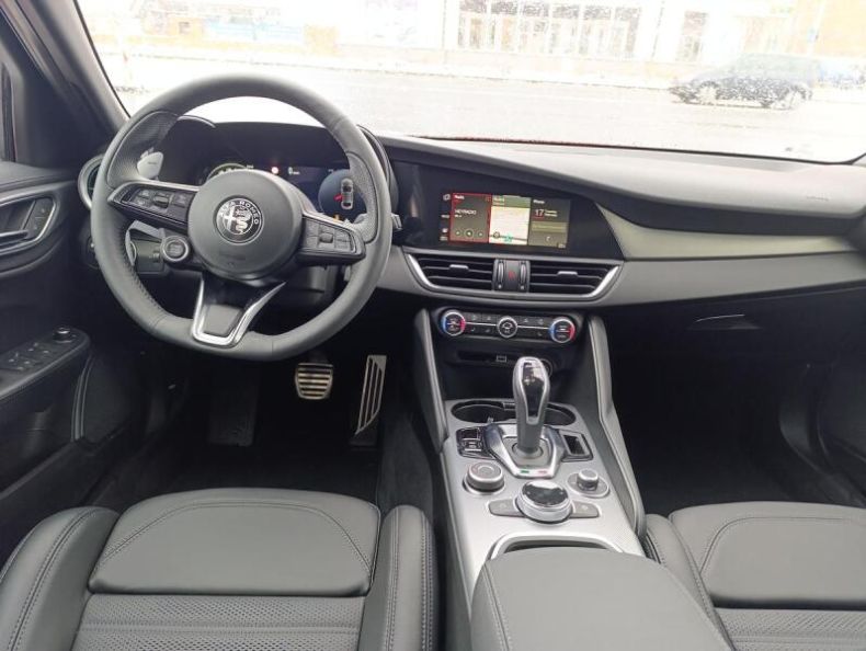 Alfa Romeo Giulia - hlavní fotka