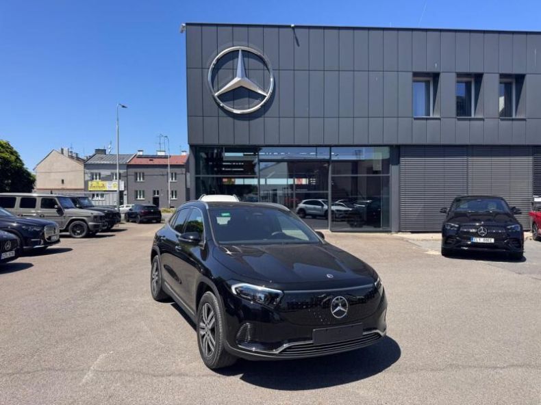 Mercedes EQA - hlavní foto