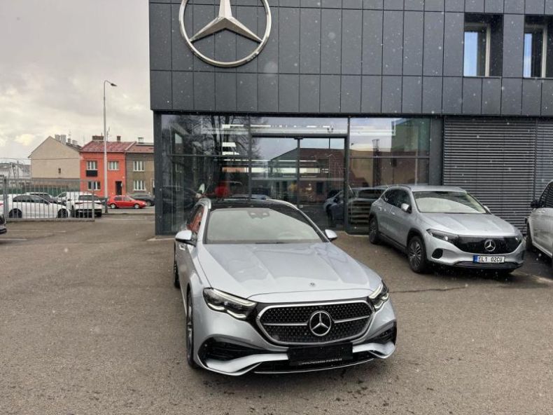Mercedes Třída E - hlavní foto
