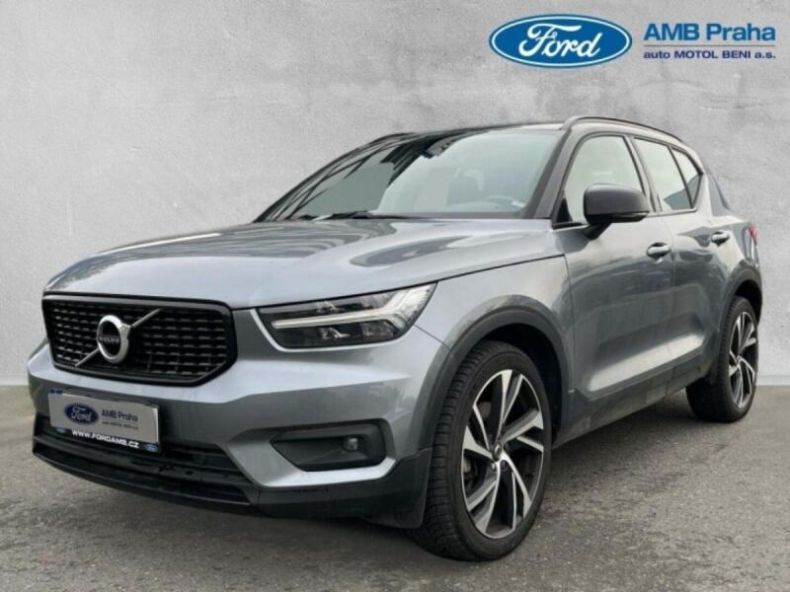 Volvo XC40 - hlavní foto