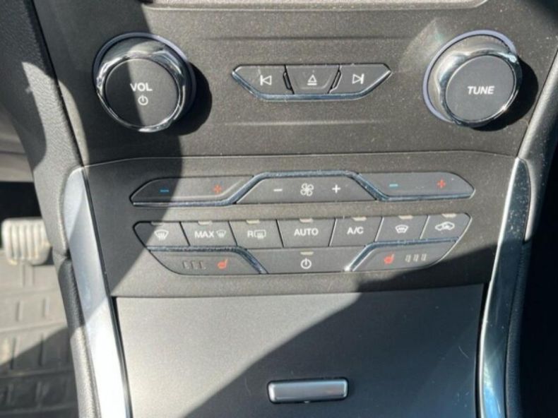 Ford S-MAX - hlavní fotka