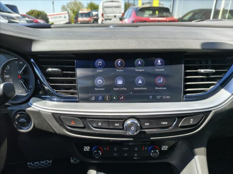 Opel Insignia - hlavní fotka