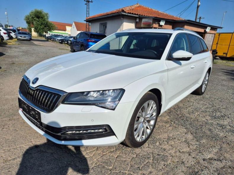 Škoda Superb - hlavní foto