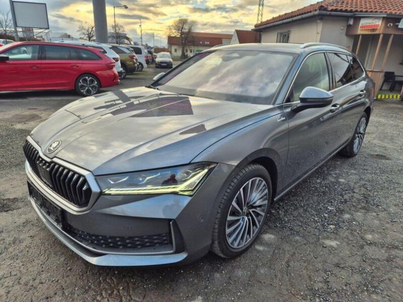 Škoda Superb - hlavní foto