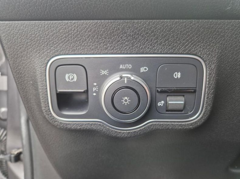 Mercedes GLB - hlavní fotka