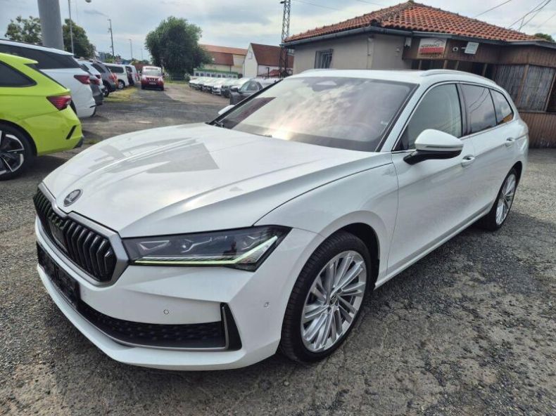 Škoda Superb - hlavní foto