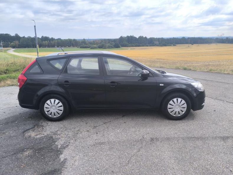 Kia Cee'd - hlavní fotka