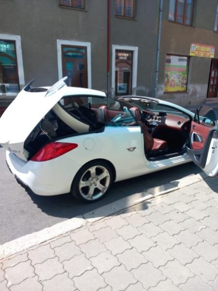 Peugeot 308 - hlavní fotka