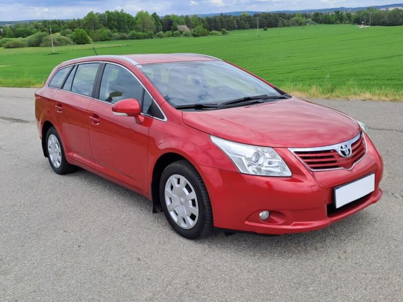 Toyota Avensis - hlavní fotka