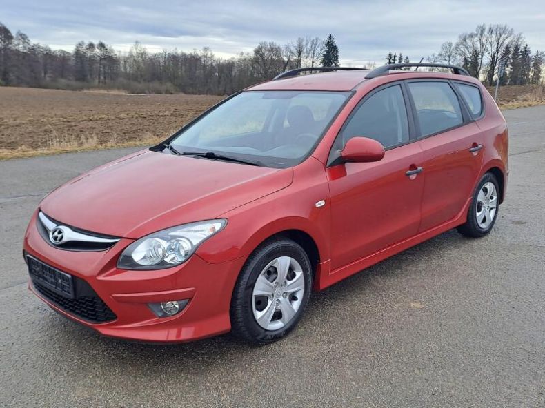 Hyundai i30 - hlavní foto