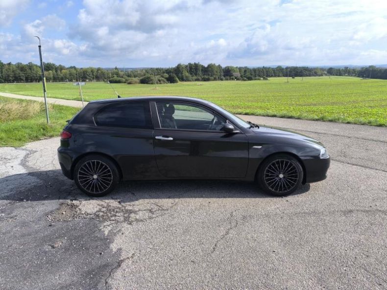 Alfa Romeo 147 - hlavní fotka