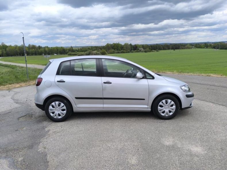 Volkswagen Golf - hlavní fotka