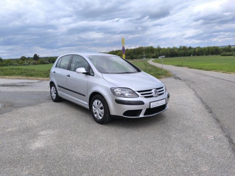 Volkswagen Golf - hlavní foto
