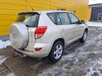Toyota RAV 4 - fotka číslo 4