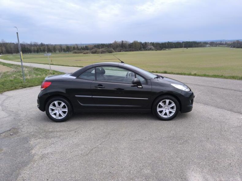 Peugeot 207 - hlavní fotka
