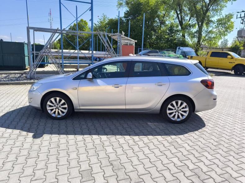 Opel Astra - hlavní fotka