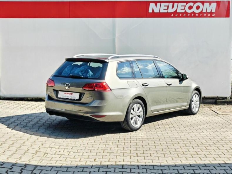 Volkswagen Golf - hlavní fotka