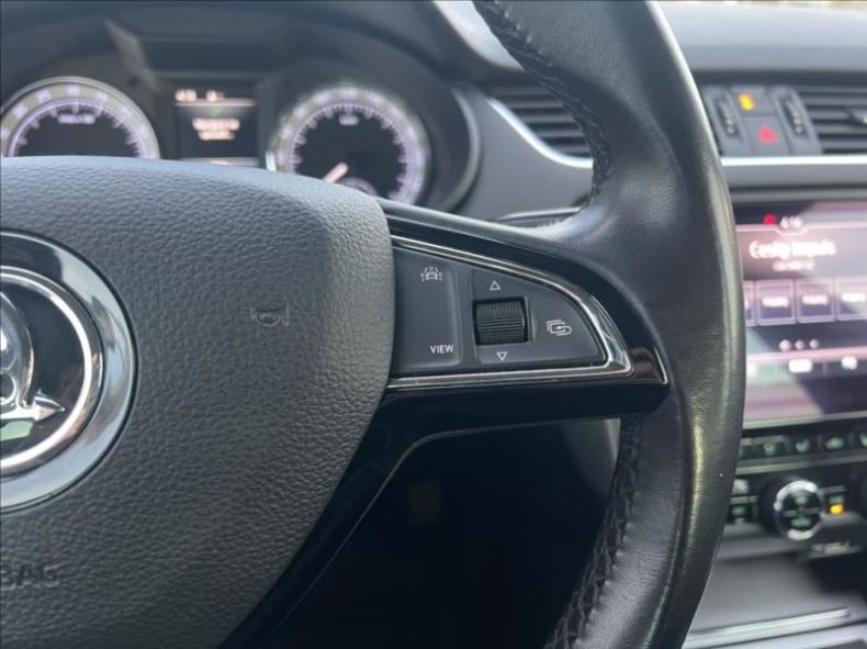 Škoda Octavia - hlavní fotka