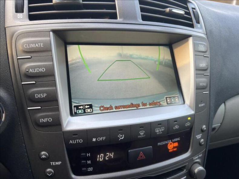 Lexus IS - hlavní fotka