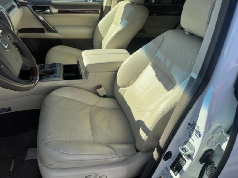 Lexus GX 460 - hlavní fotka