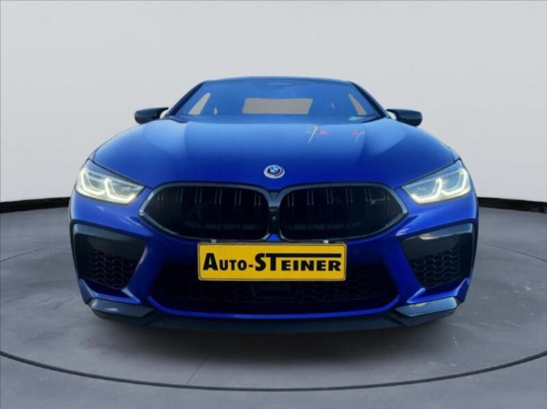 BMW M8 - hlavní foto