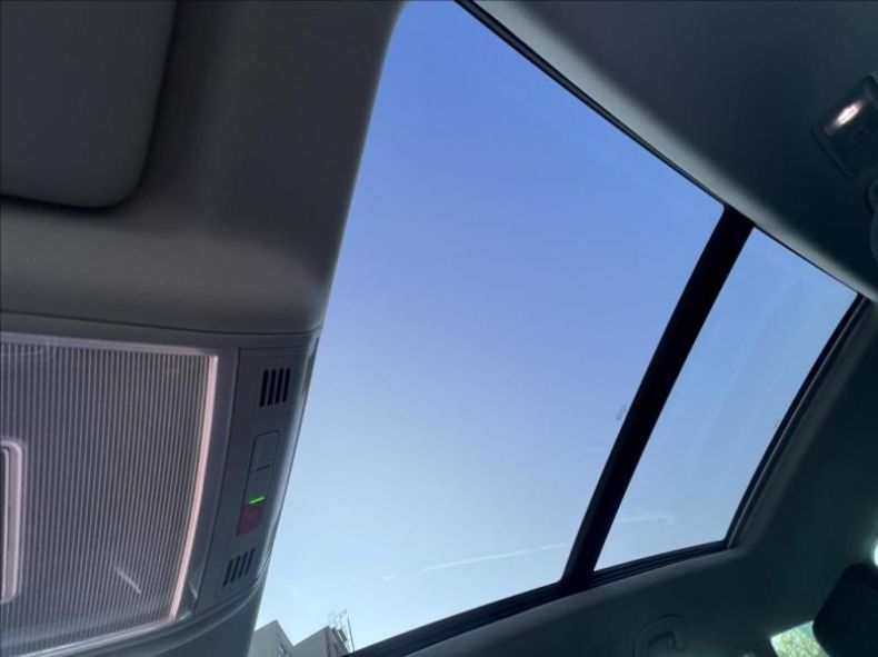 Volkswagen Passat - hlavní fotka