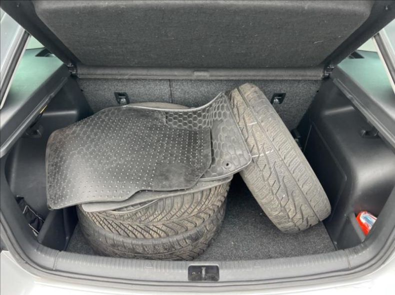 Škoda Rapid - hlavní fotka