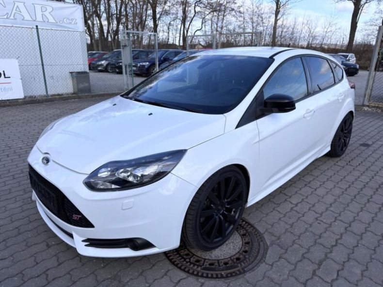 Ford Focus - hlavní fotka