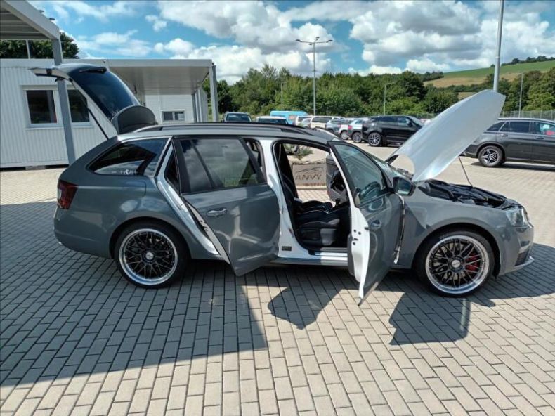 Škoda Octavia - hlavní fotka