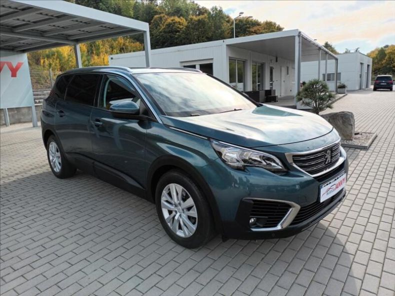 Peugeot 5008 - hlavní fotka