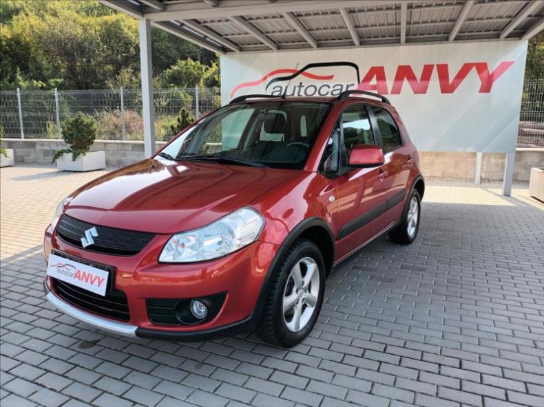 Suzuki SX4 - hlavní foto