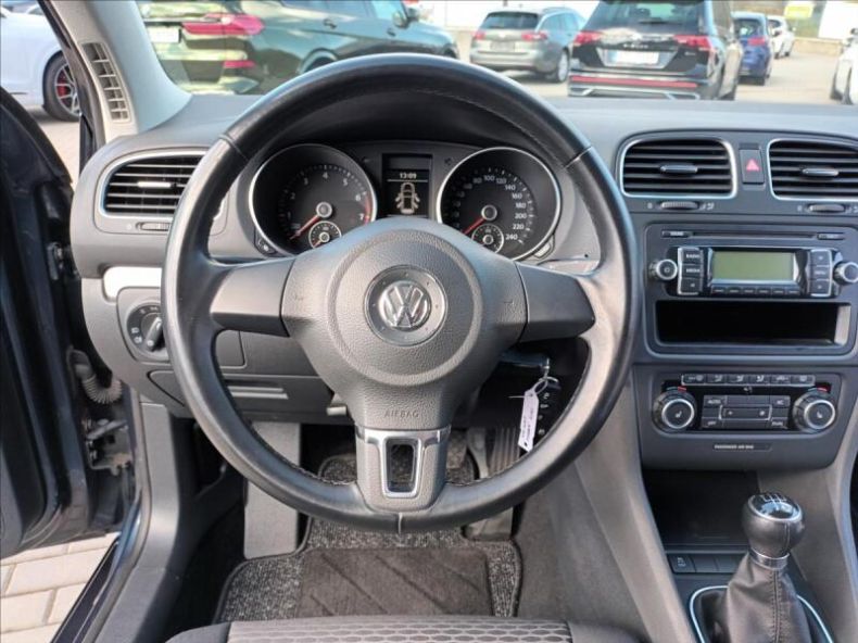 Volkswagen Golf - hlavní fotka