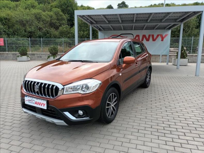 Suzuki SX4 - hlavní foto