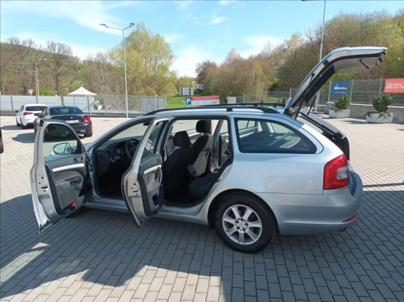 Škoda Octavia - hlavní fotka