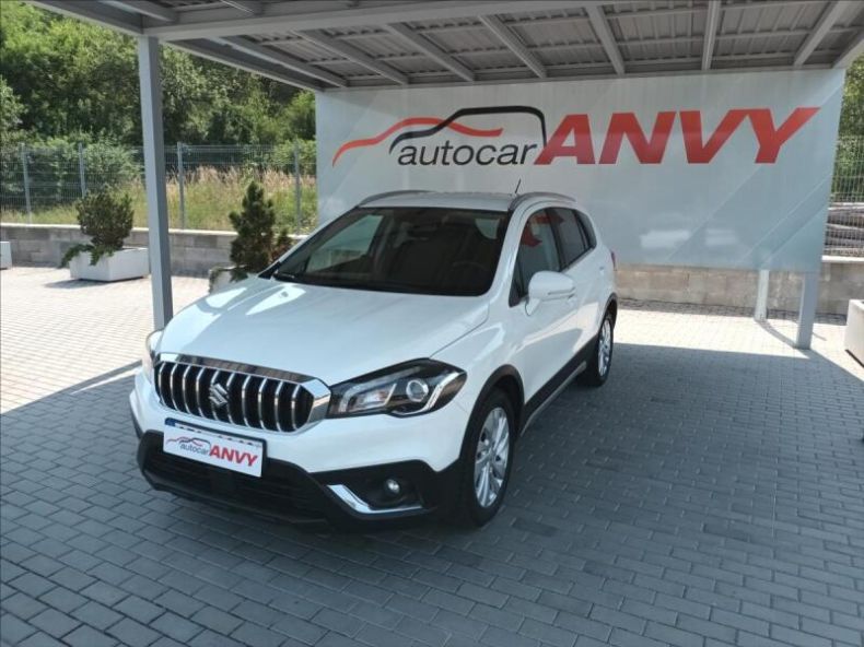 Suzuki SX4 - hlavní foto