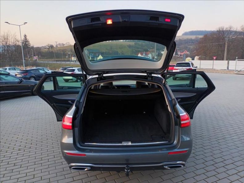 Mercedes Třída E - hlavní fotka