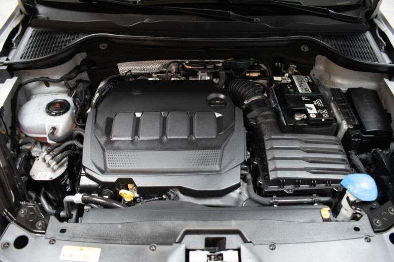 Škoda Karoq - hlavní fotka