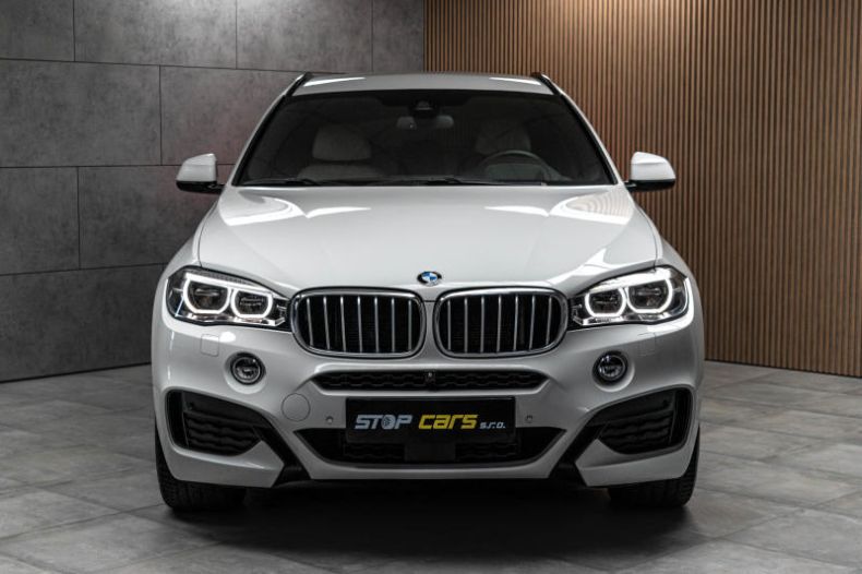 BMW X6 - hlavní fotka