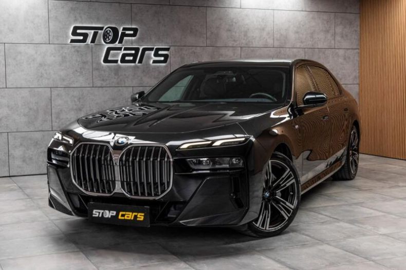 BMW Řada 7 - hlavní foto